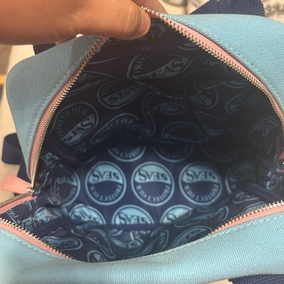 Seaworld Loungefly Clyde and Seamore- Gently used - Picture 5 of 7